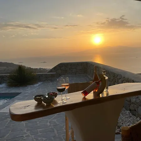 Avlia Villa *