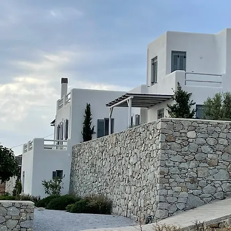 Avlia Villa *